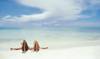 casal na areia